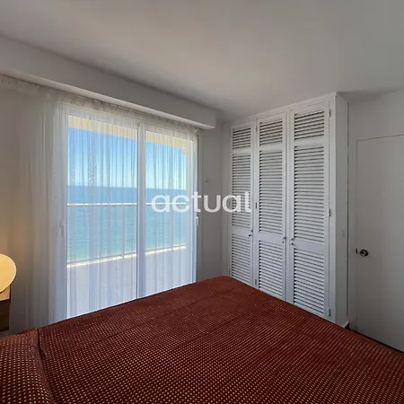 President B6 Apartment *