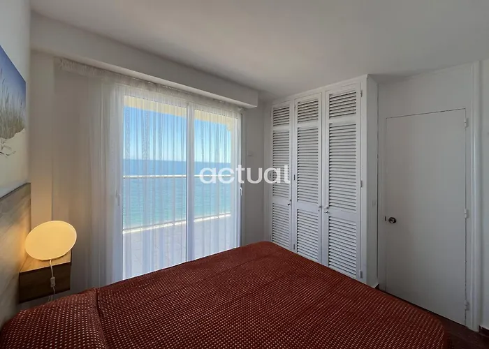 President B6 Apartment *